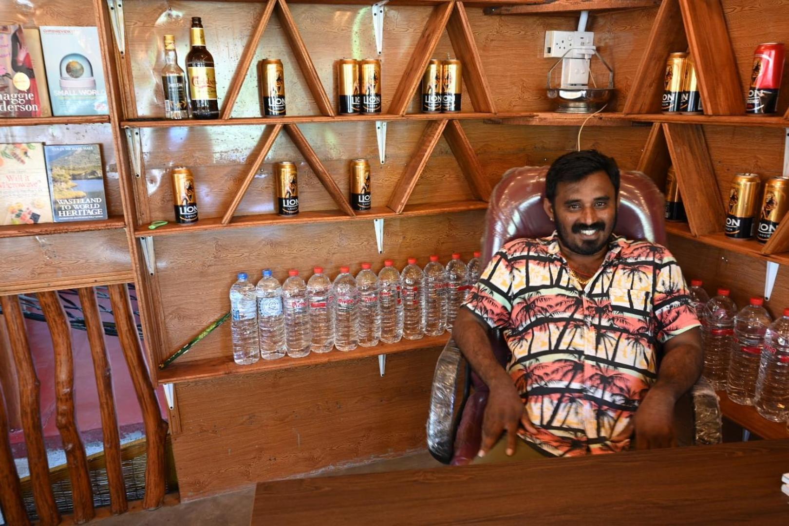 Vibushan Guest House نيلافيلي المظهر الخارجي الصورة